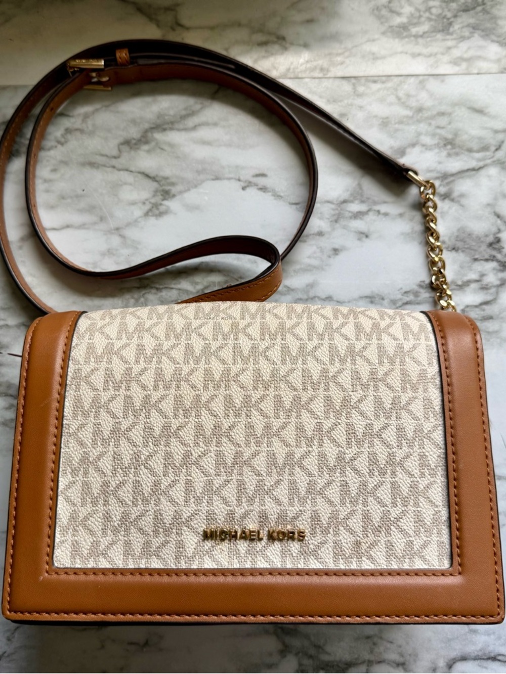 Michael Kors Jet Set Large Full Flip Crossbody with Gold Chain Hardware